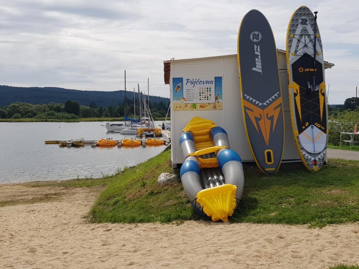 מלון Černá v Pošumaví Fontana Lipno מראה חיצוני תמונה